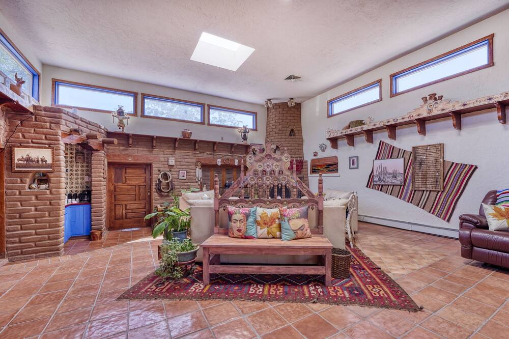 Photo of Livingroom in Alamedan Valley