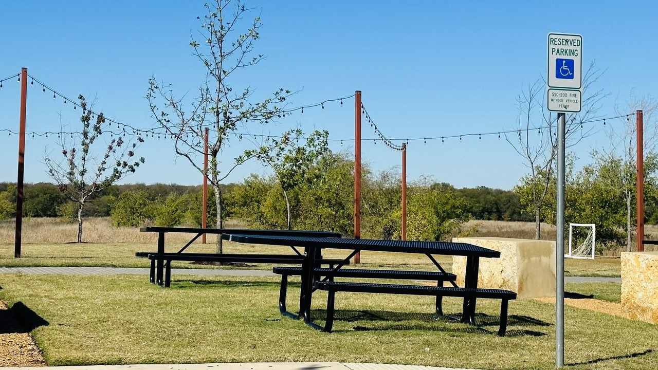 Photo of Outdoor in Aubrey