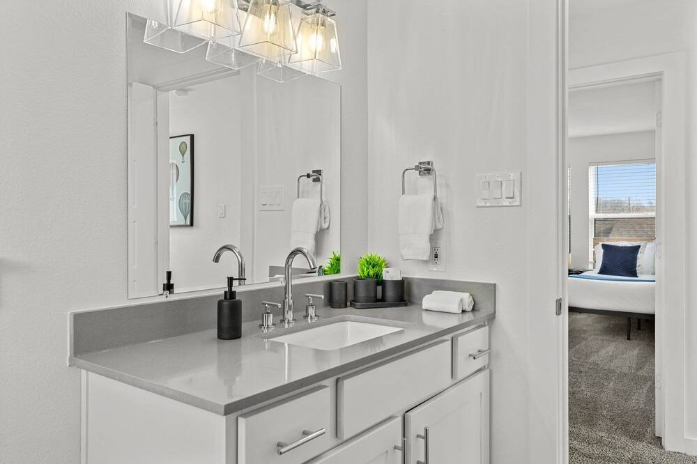 Photo of Bathroom in West Dallas