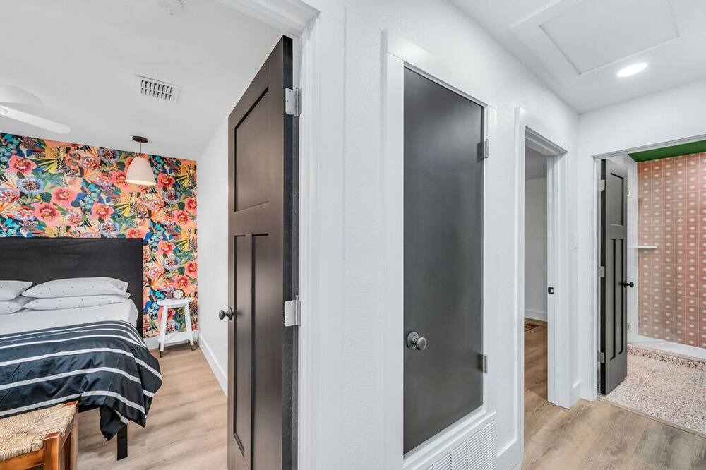 Photo of Bedroom in Austin Ave.