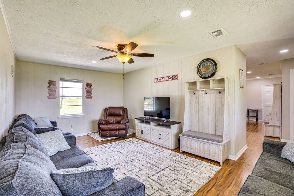 Photo of Bedroom in Lyons