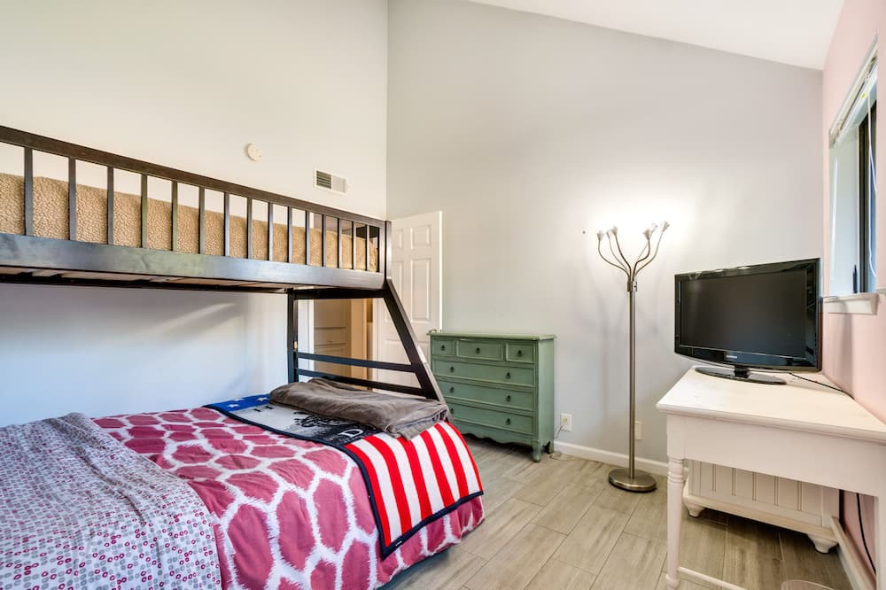 Photo of Bedroom in Lakeway