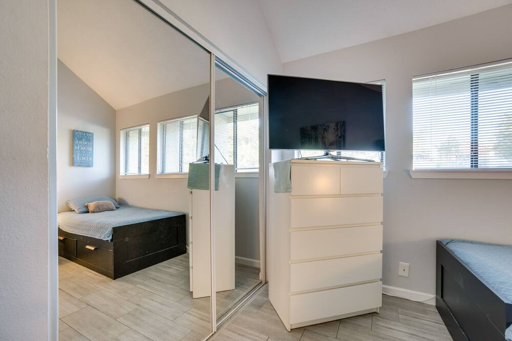 Photo of Bedroom in Lakeway