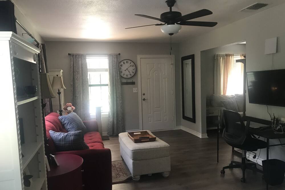 Photo of Bedroom in Bullard