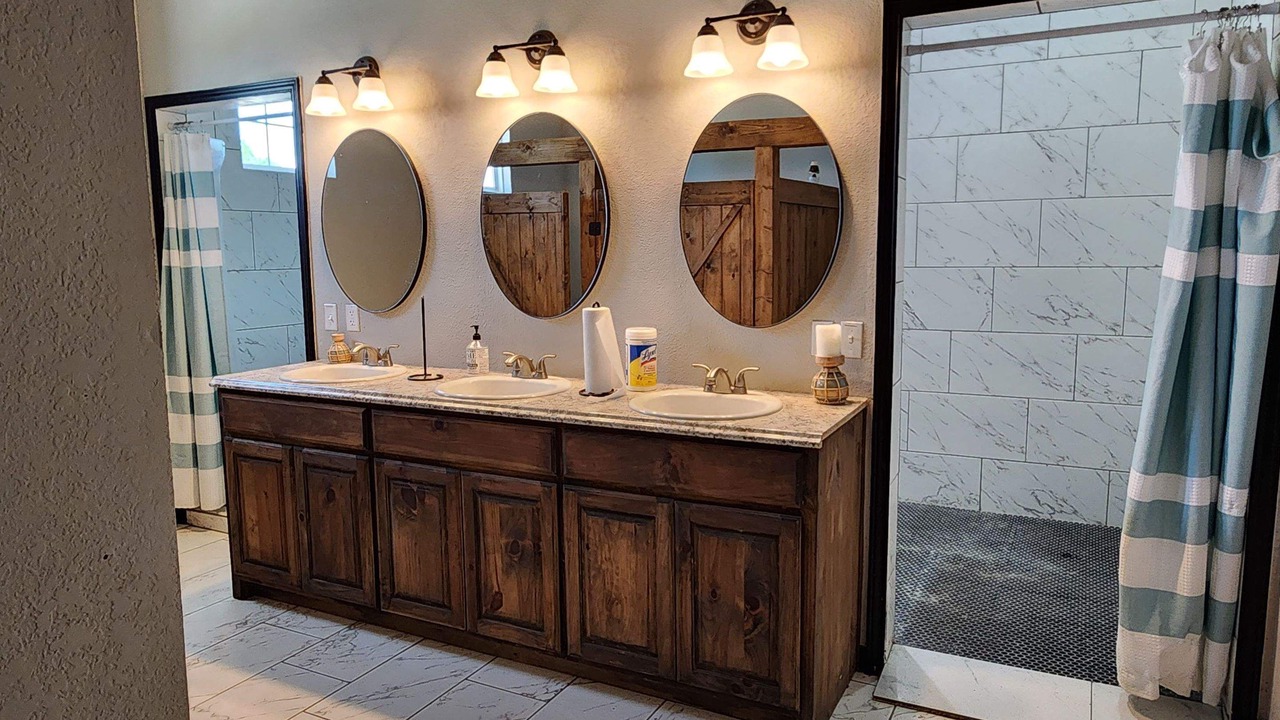 Photo of Bathroom in Kerens