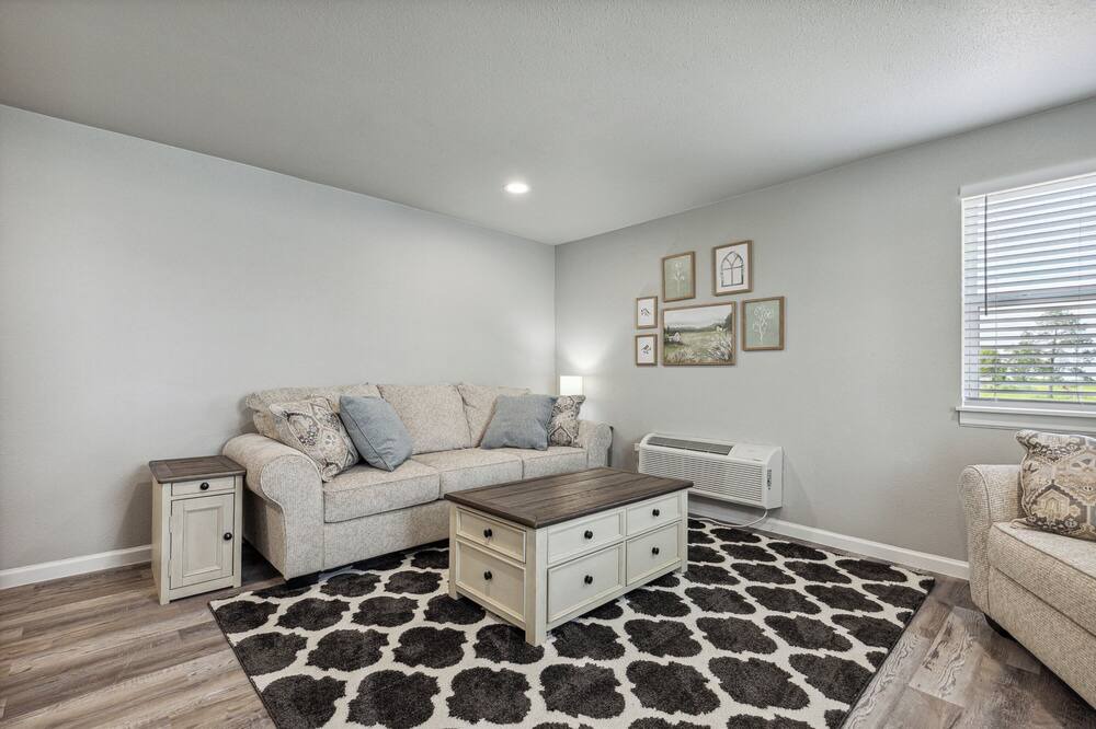 Photo of Livingroom in Whitesboro