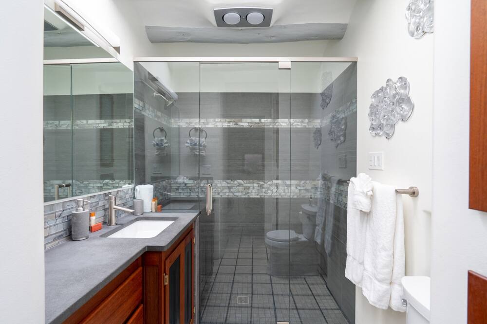 Photo of Bathroom in Historic Eastside