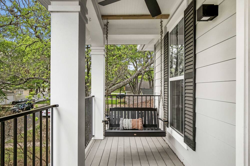 Photo of Patio Balcony in Tarrytown