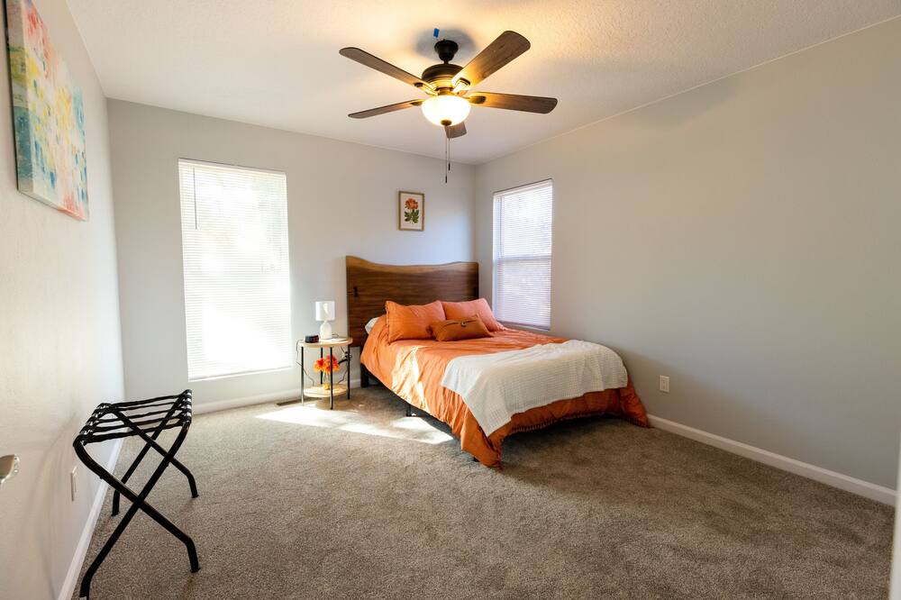 Photo of Bedroom in Albuquerque