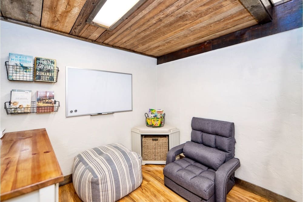 Photo of Livingroom in Pearce