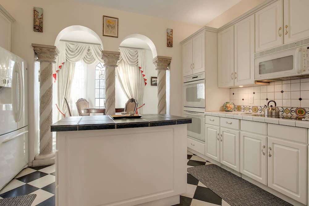 Photo of Kitchen in Southeast Heights