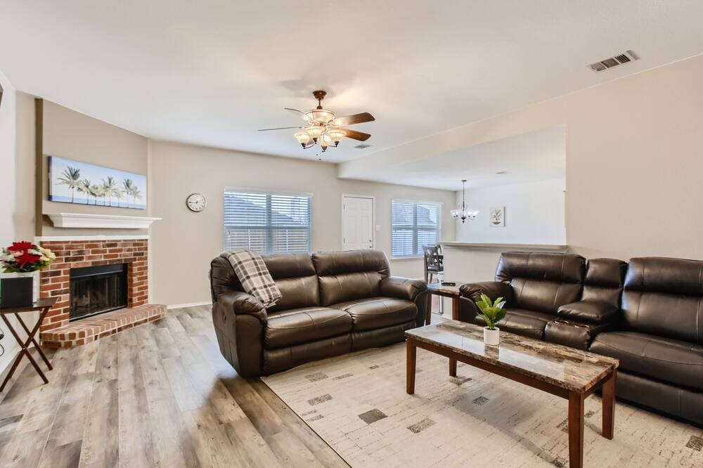 Photo of Livingroom in Royse City