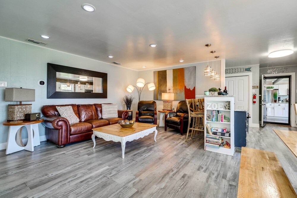 Photo of Livingroom in Tow