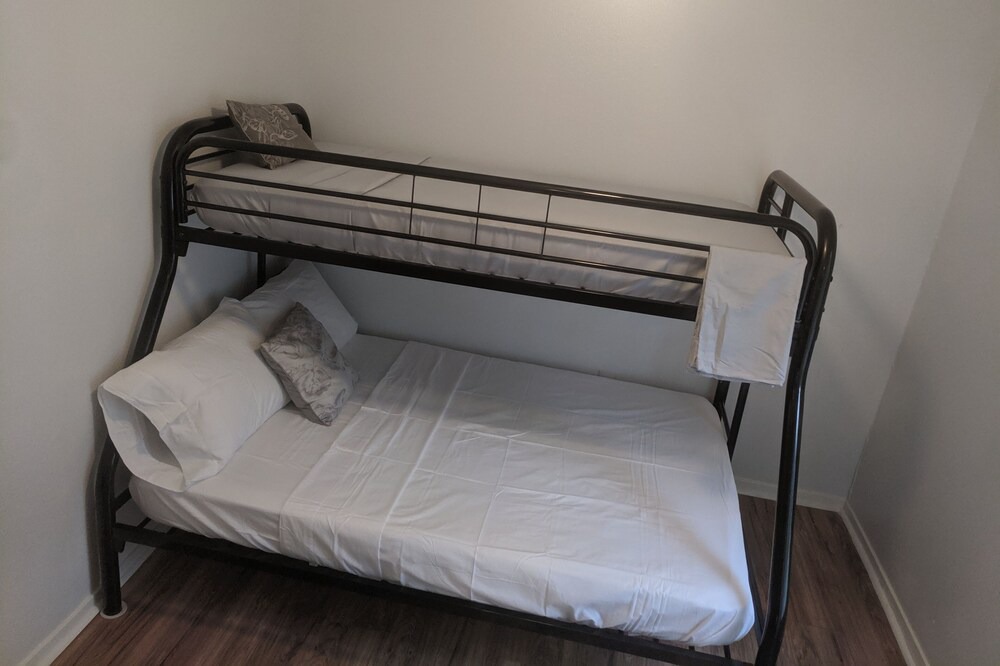 Photo of Bedroom in Northwest Los Angeles Heights