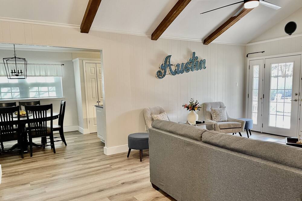 Photo of Bedroom in Forest North Estates