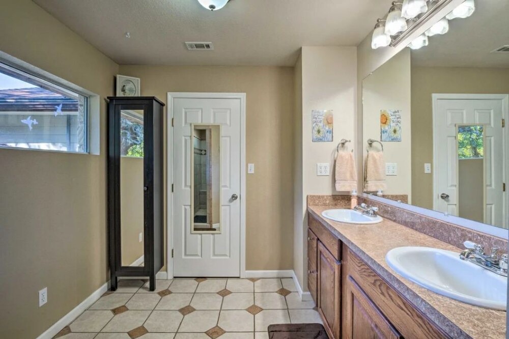 Photo of Bathroom in Cedar Creek