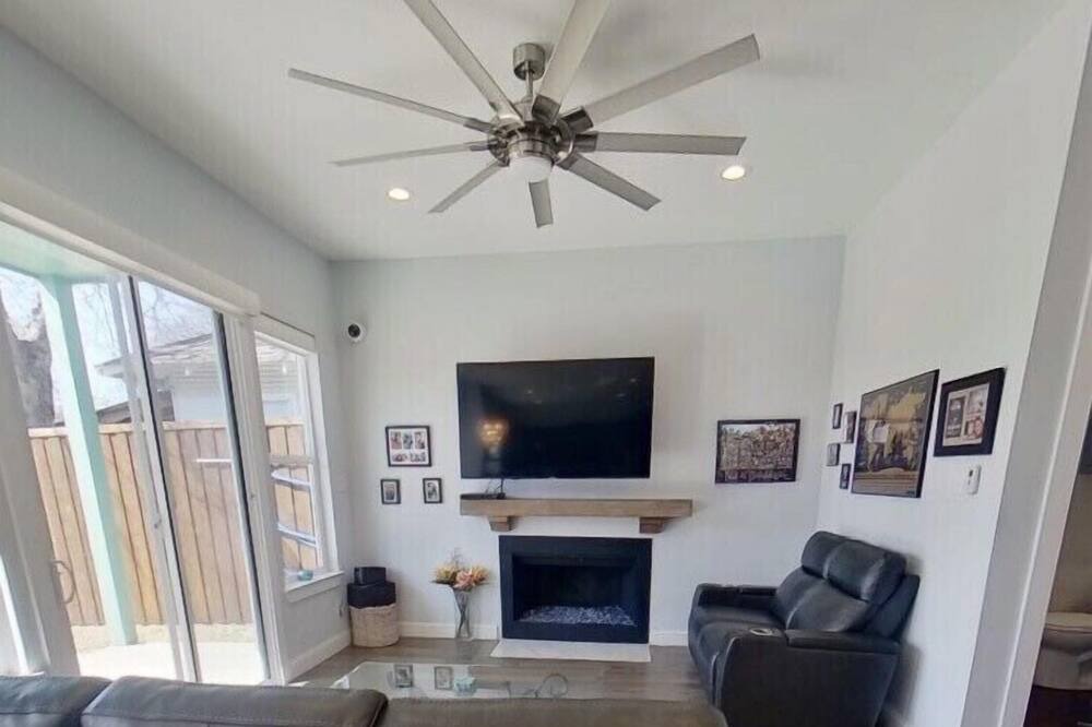 Photo of Bedroom in Knox - Henderson