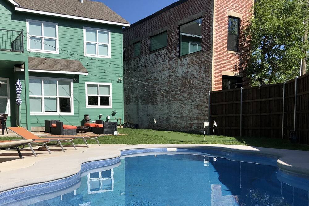 Photo of Outdoor in Knox - Henderson