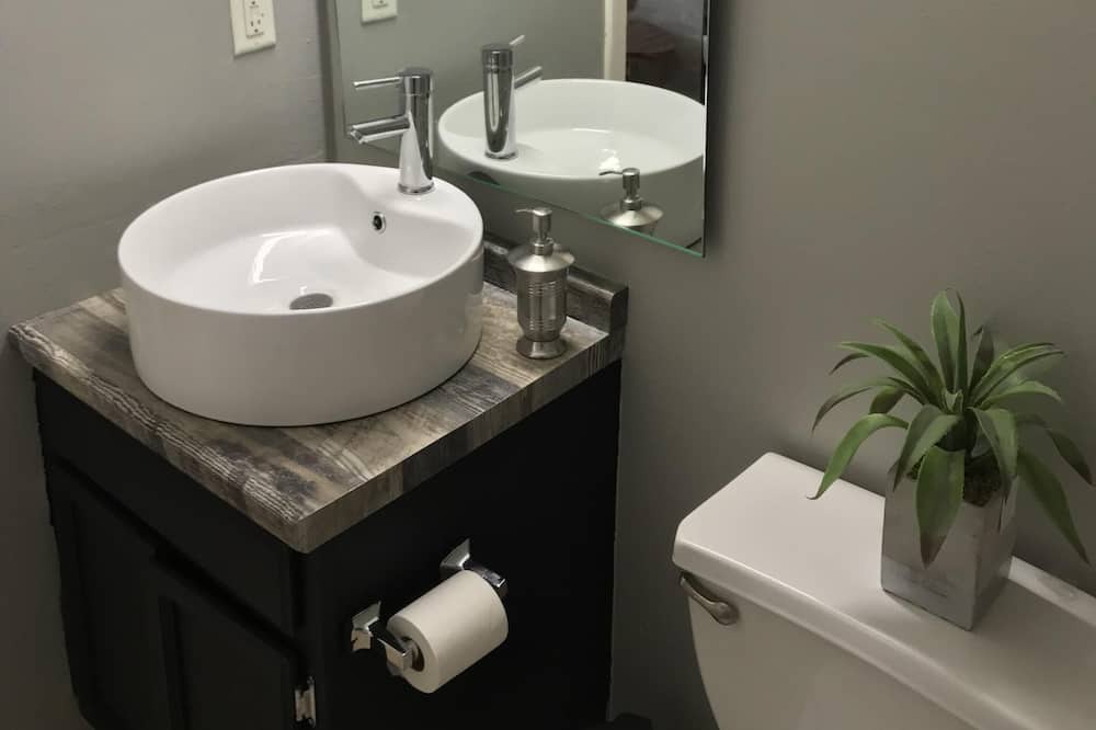 Photo of Bathroom in El Dorado West