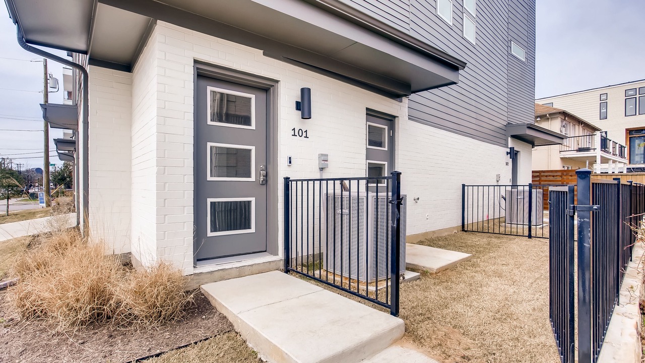 Photo of Outdoor in Knox - Henderson