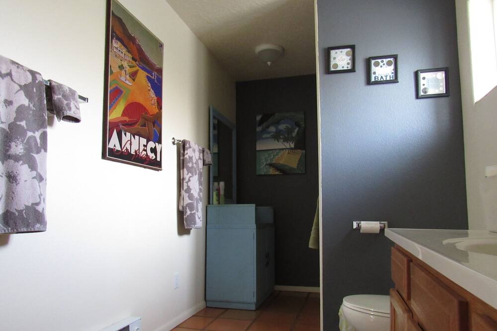 Photo of Bathroom in Navajo Dam