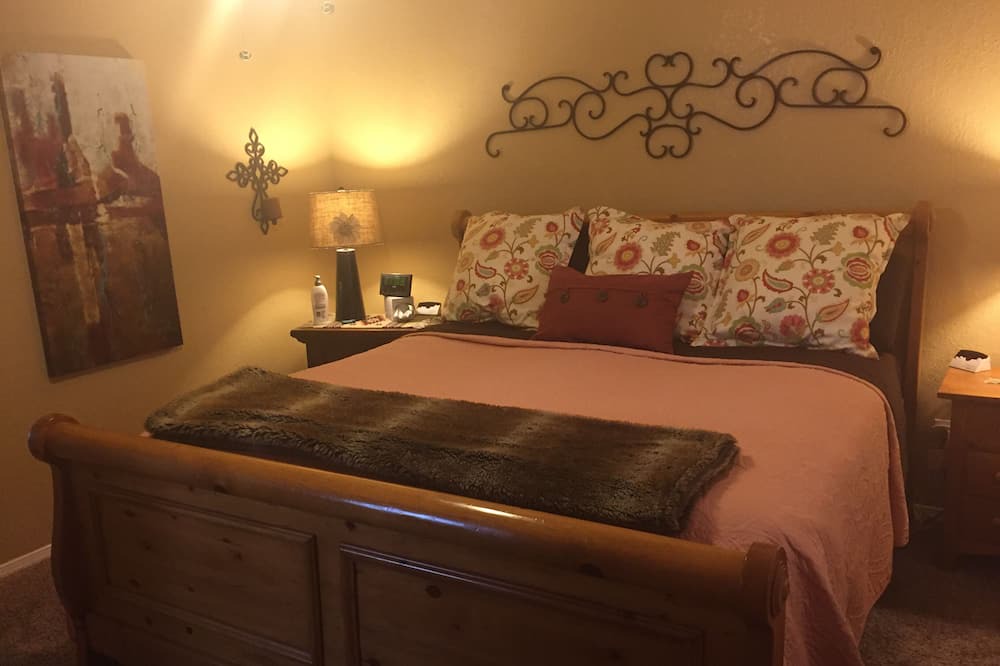 Photo of Bedroom in Ruidoso