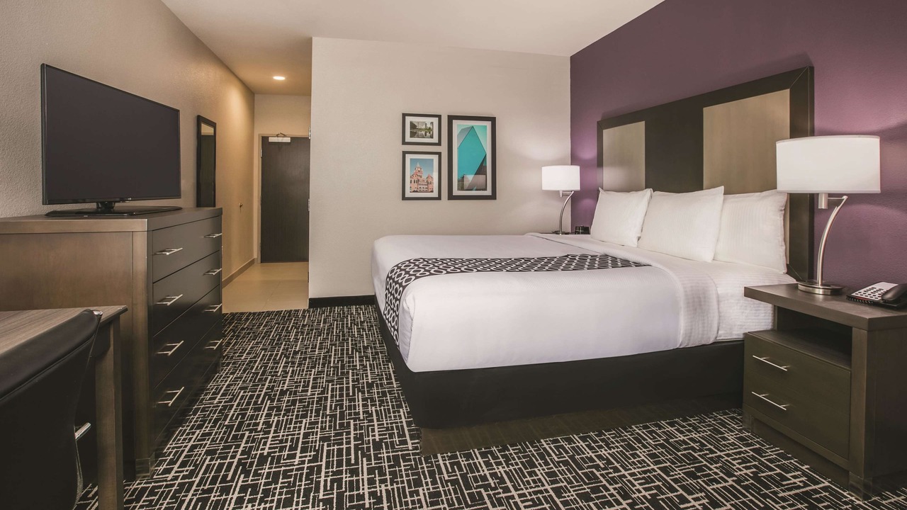Photo of Bedroom in Park Central