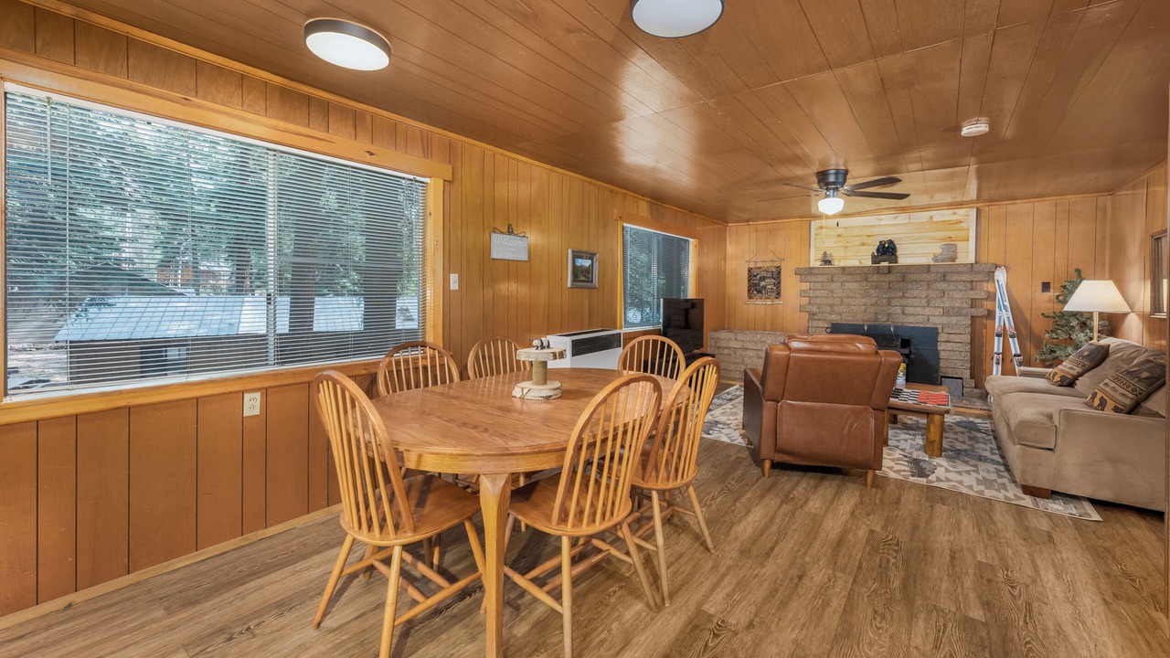 Photo of Livingroom in Bayfield