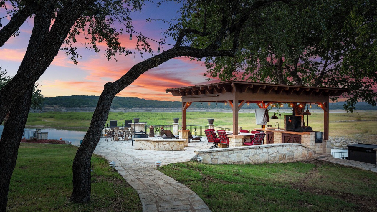 Photo of Outdoor in Highland Lake Estates