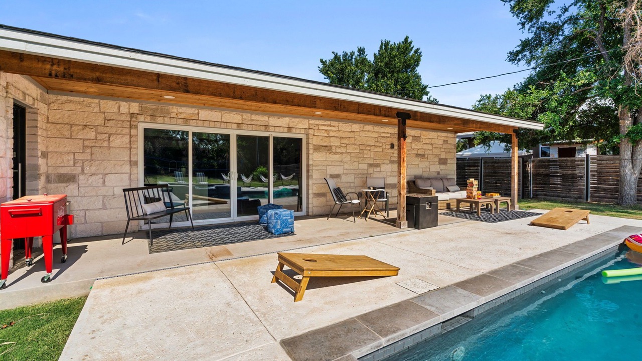 Photo of Outdoor in McNeil