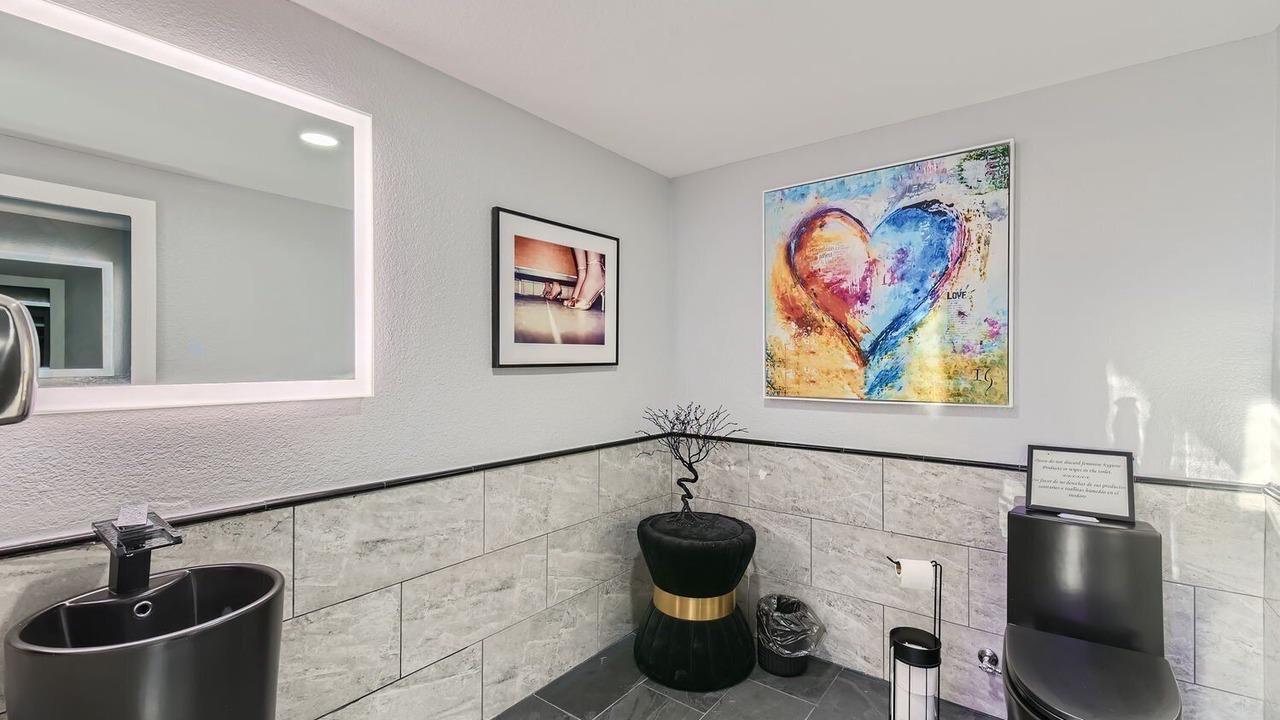 Photo of Bathroom in Long Canyon