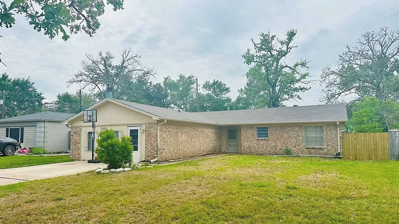 Photo of Outdoor in Bryan
