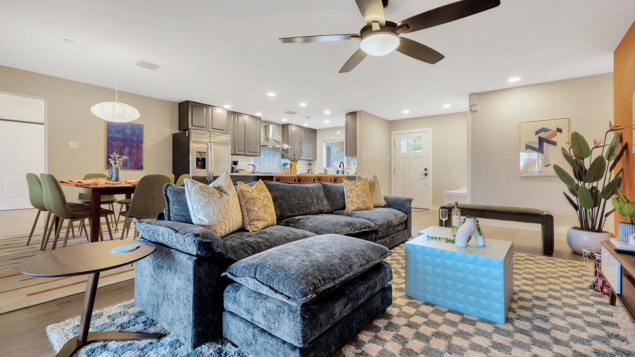 Photo of Livingroom in Mission Hills South