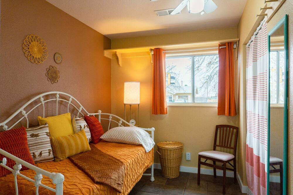 Photo of Bedroom in Alamogordo