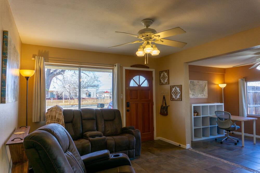 Photo of Livingroom in Alamogordo