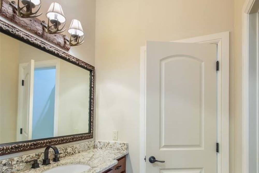 Photo of Bathroom in Grapevine