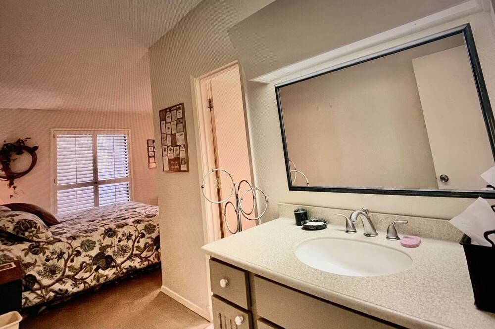 Photo of Bathroom in Alto