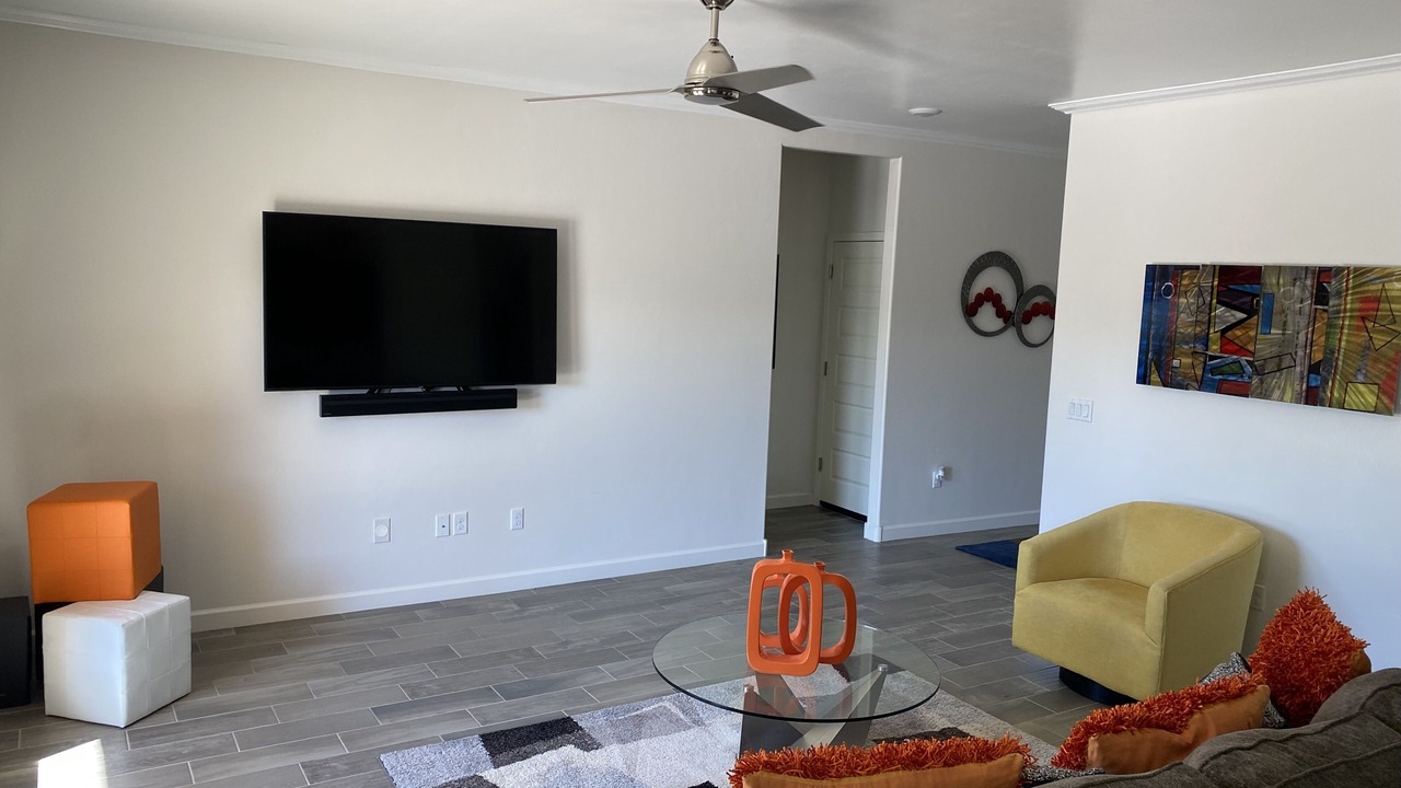 Photo of Livingroom in Green Valley