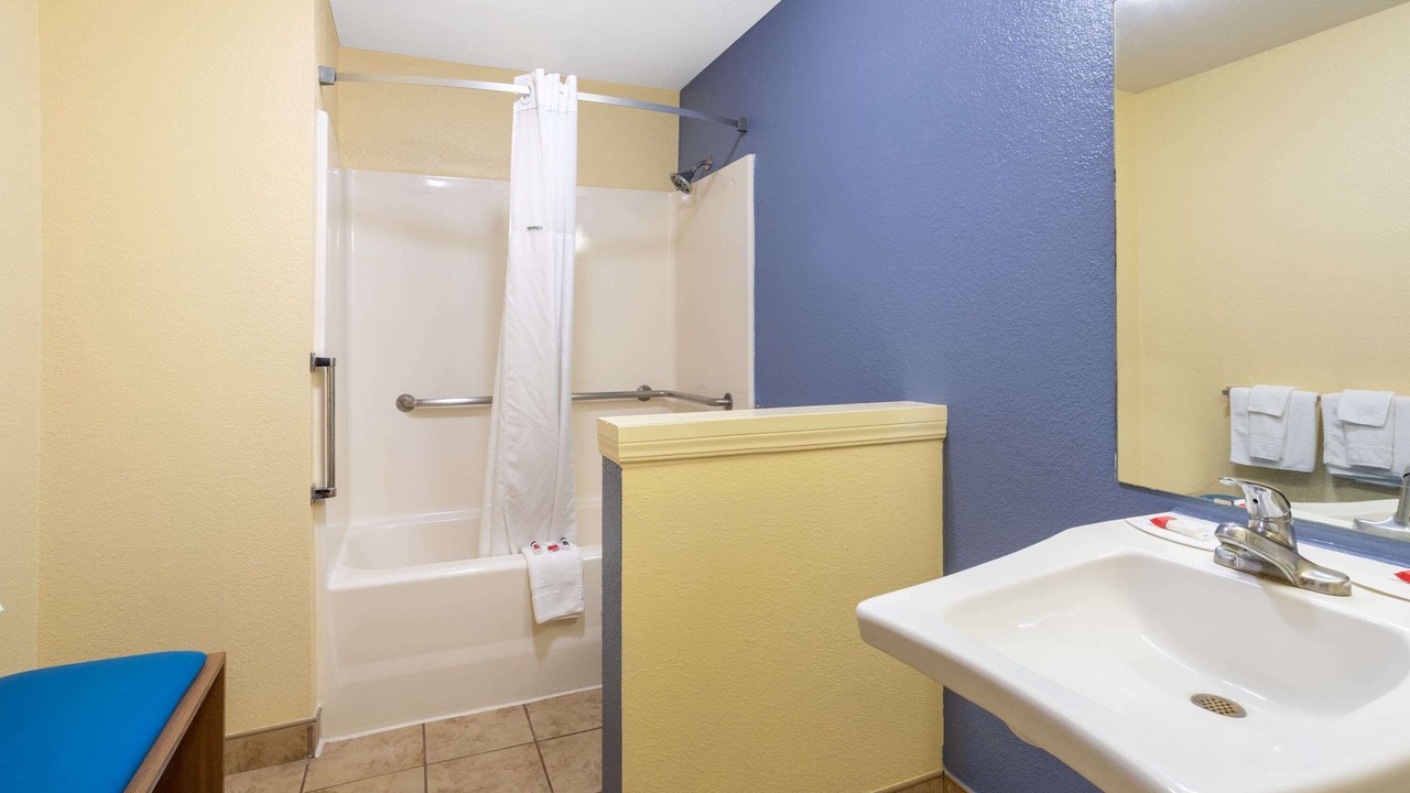 Photo of Bathroom in Alamogordo