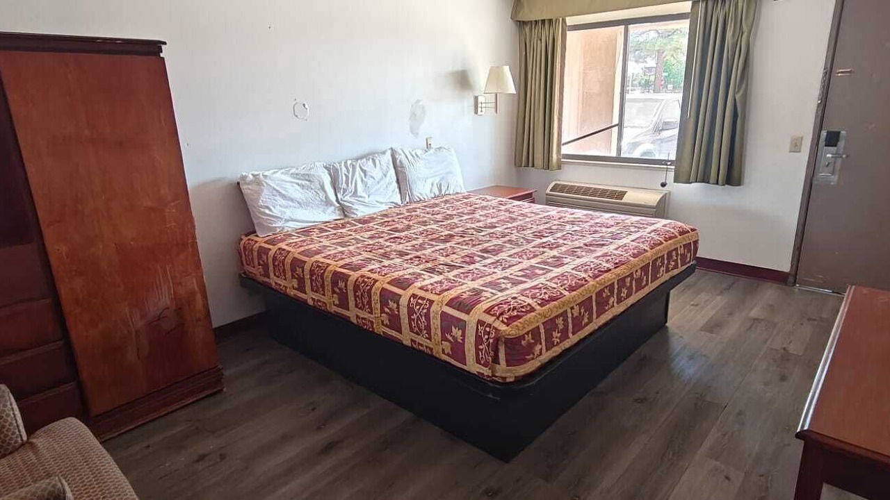Photo of Bedroom in Trumbull Village