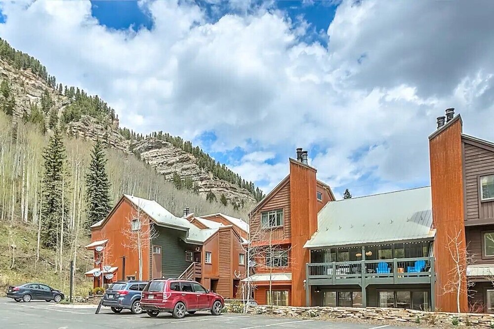 Photo of Outdoor in Columbine Lake