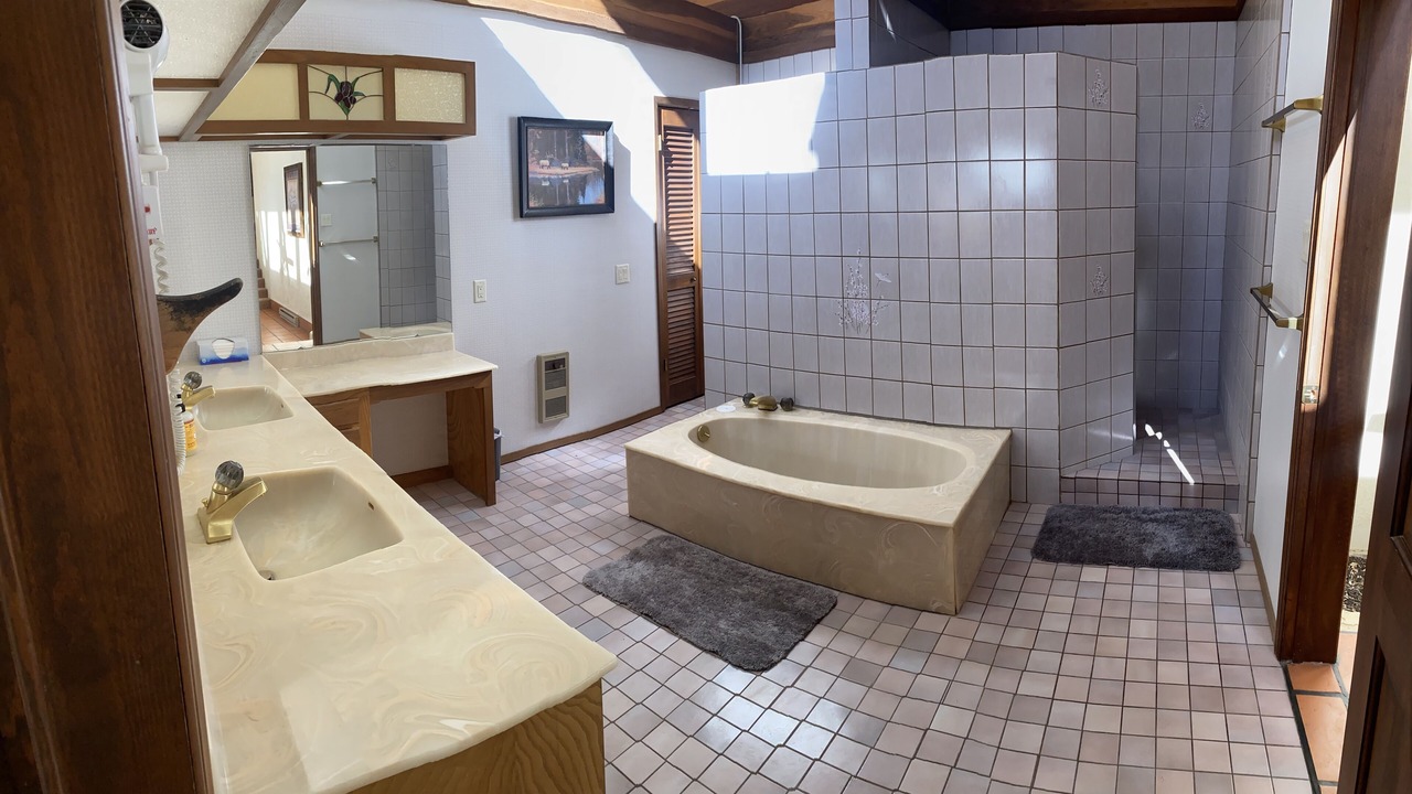 Photo of Bathroom in Cloudcroft