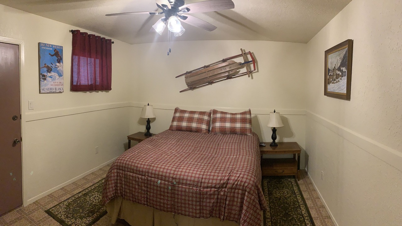 Photo of Bedroom in Cloudcroft