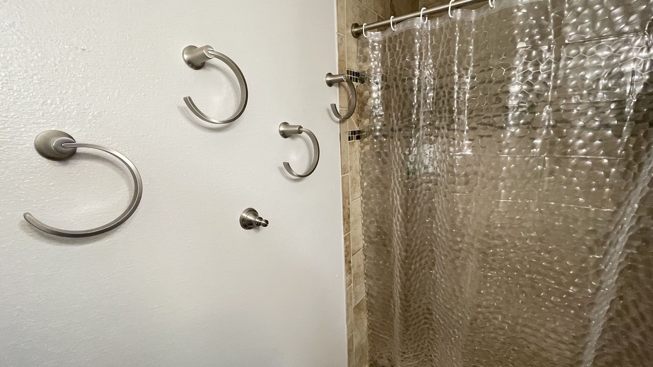 Photo of Bathroom in South Manchaca