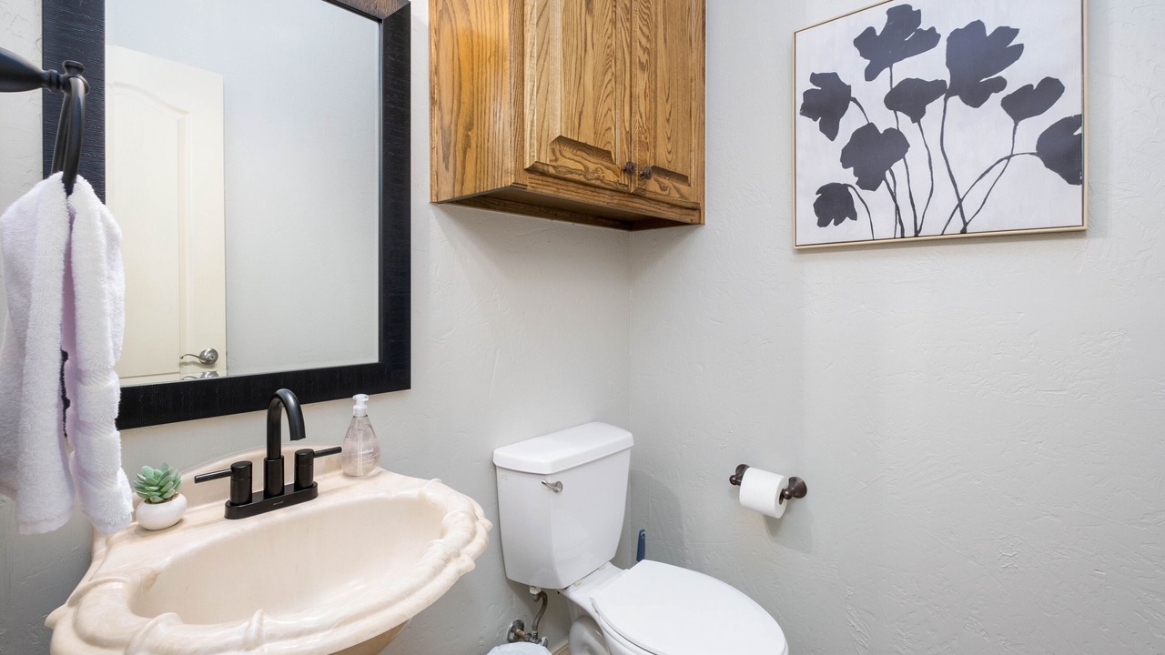 Photo of Bathroom in Canyon