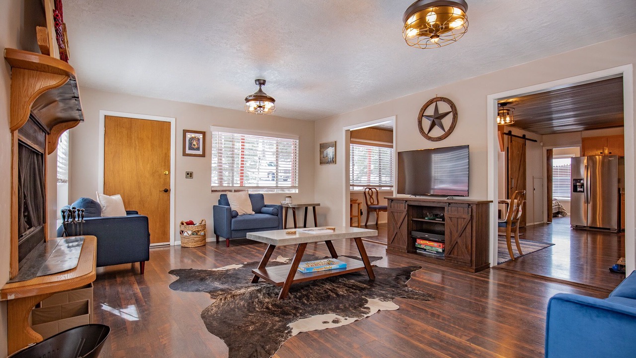Photo of Livingroom in Cloudcroft