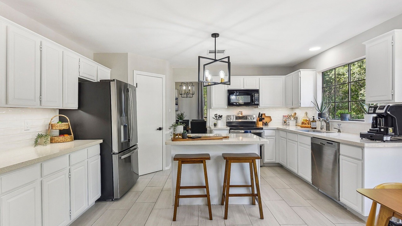 Photo of Kitchen in North Buttercup Creek