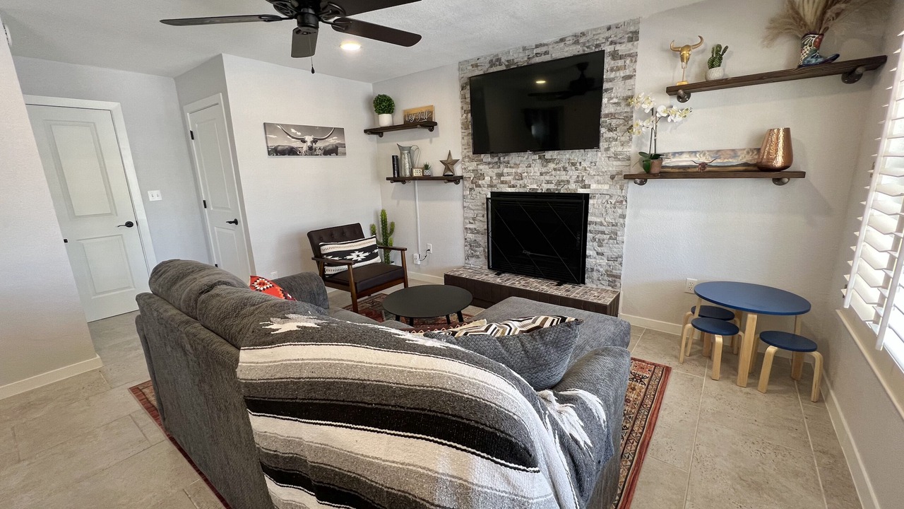 Photo of Livingroom in Biggs Field