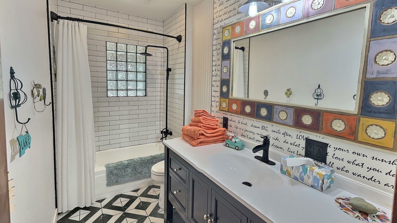 Photo of Bathroom in Comanche Point