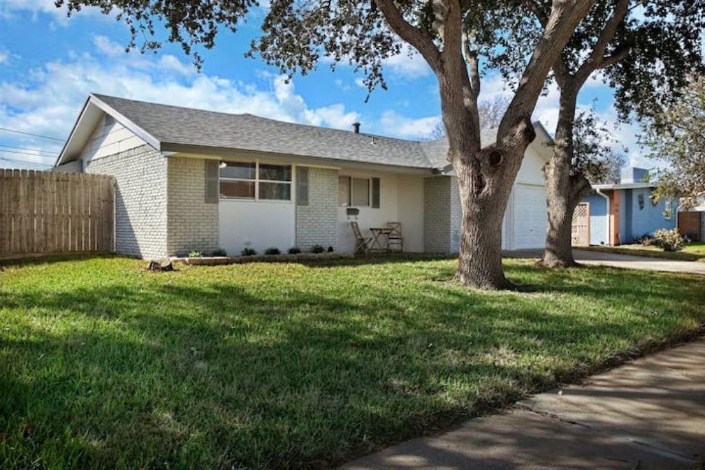 Photo of Outdoor in South Side